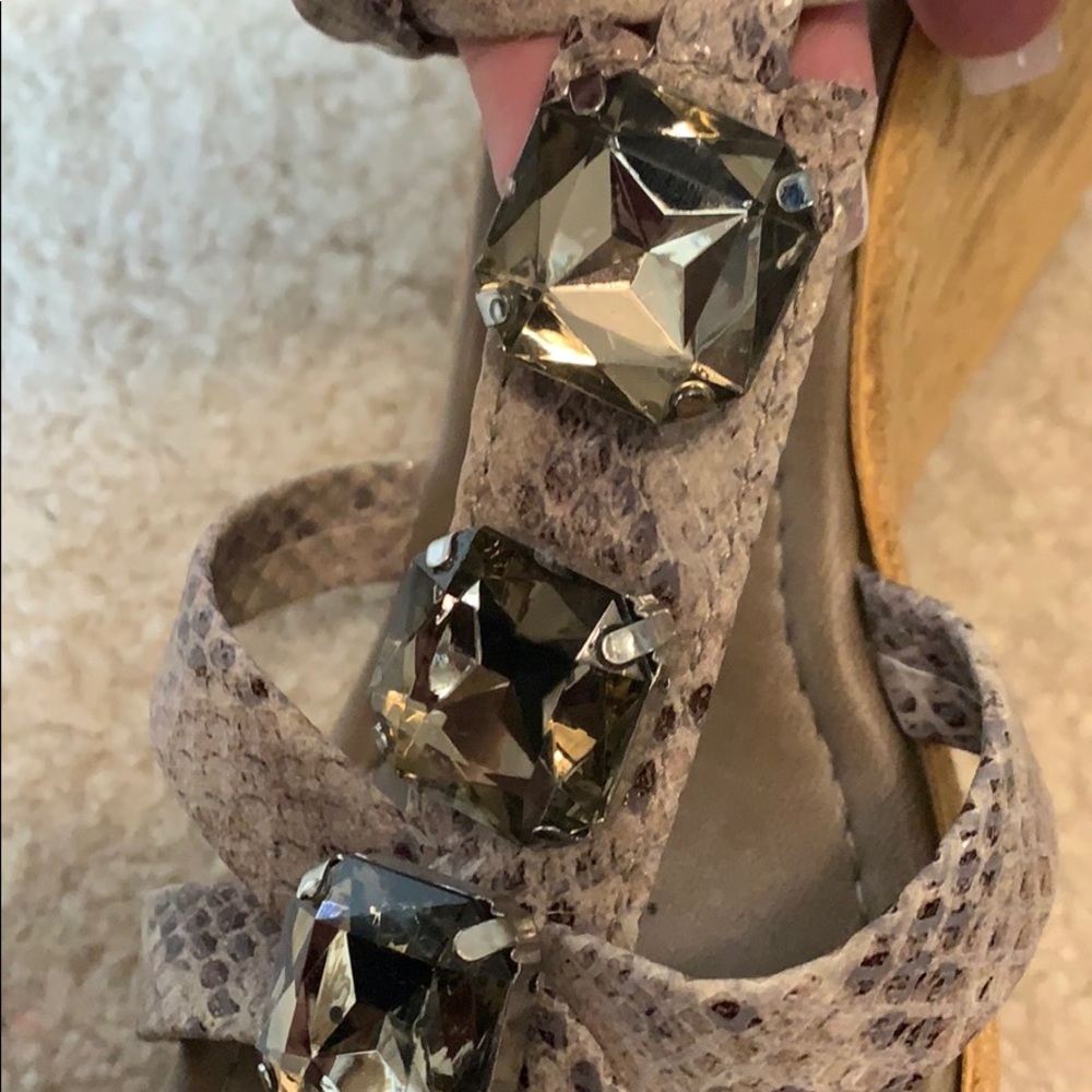 Sandals - Picture 3 of 4